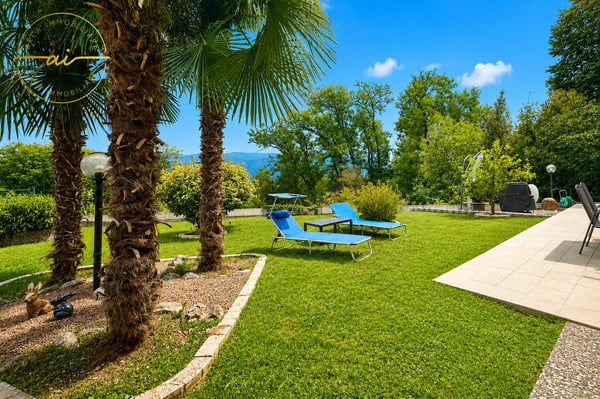 SPAZIOSA CASA CON 3 UNITÀ ABITATIVE E GIARDINO DI 400 MQ 3