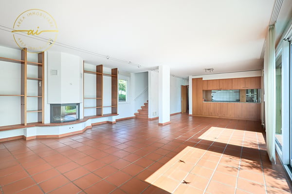 VILLA CON STUDIO SEPARATO E MERAVIGLIOSO GIARDINO 4