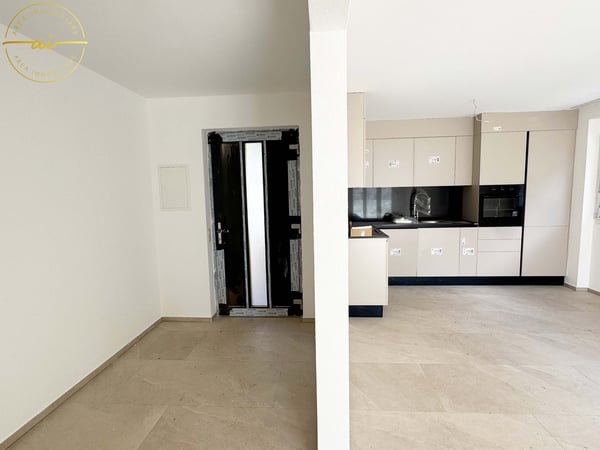 VILLA BIFAMILIARE DI NUOVA COSTRUZIONE CON DUE APPARTAMENTI INDIPENDENTI A CRESCIANO 12