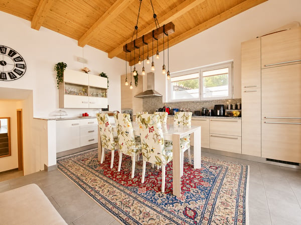 ACCOGLIENTE DUPLEX DI 4.5 LOCALI CON GRANDE SPAZIO ESTERNO PRIVATO A MAGLIASO 8