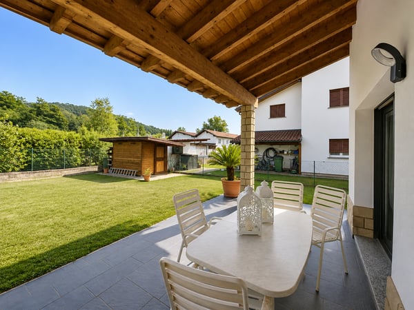 VILLA MODERNA DI 6.5 LOCALI CON AMPIO GIARDINO A STABIO 4
