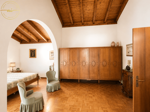 ACCOGLIENTE E CURATA CASA UNIFAMILIARE CON GIARDINO 12