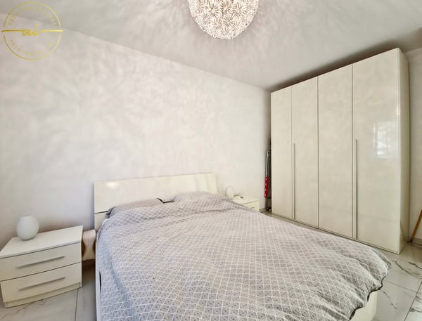 ELEGANTE E LUMINOSO 4.5 LOCALI CON GIARDINO PRIVATO A VIGANELLO 11