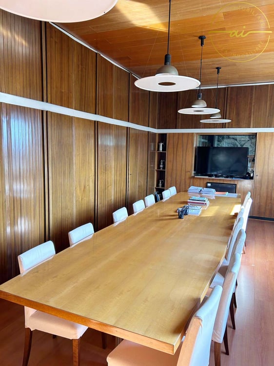 ELEGANTI UFFICI ARREDATI CON POSTEGGI INCLUSI A MENDRISIO 1