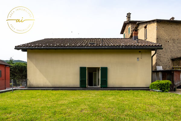 Casa unifamiliare con locale commerciale annesso 5