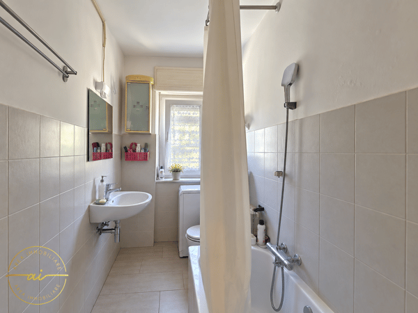 APPARTAMENTO DI 3.5 CON BALCONE LOCALI A VACALLO 7