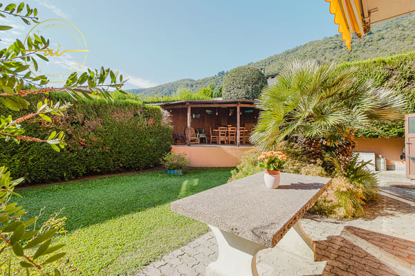 SPLENDIDA CASA CON GIARDINO A DUE PASSI DAL LAGO DI RIVA SAN VITALE 24