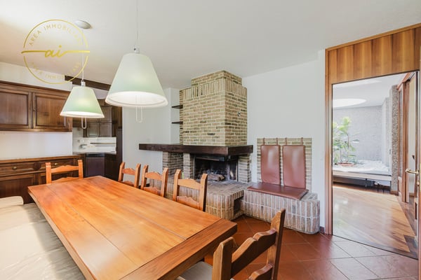 PRESTIGIOSA VILLA BIFAMILIARE CON PISCINA E AMPI SPAZI – OPPORTUNITÀ UNICA 10