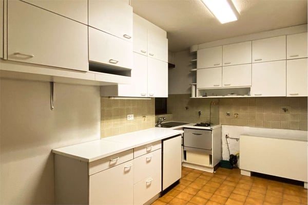 Ampi e luminosi uffici in centro a Lugano 11