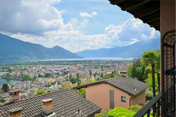Elegante casa con vista sul Lago di Locarno 12