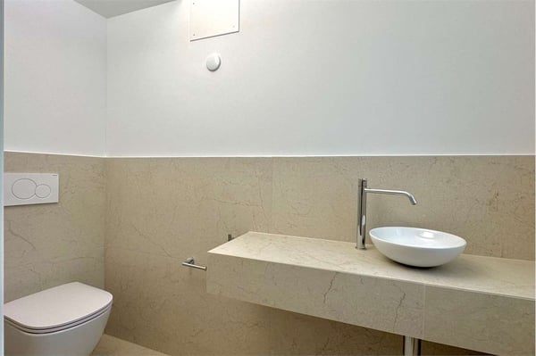 Prestigioso ufficio nella zona pedonale di Lugano 12