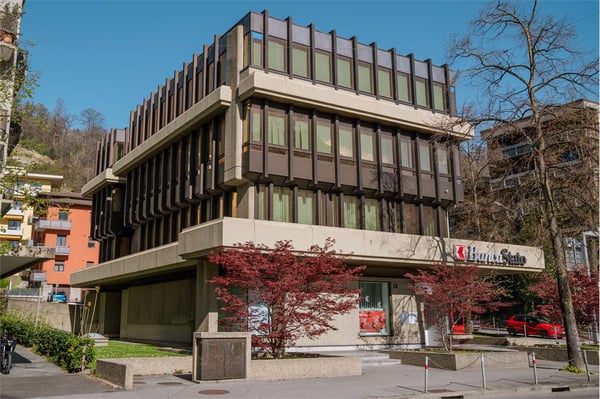 Prestigioso Spazio Commerciale a Lugano - Ristrutturato e Flessibile 2