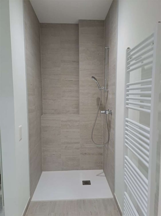 Prestigioso Spazio Commerciale a Lugano - Ristrutturato e Flessibile 8