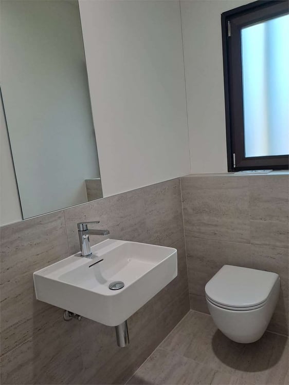 Prestigioso Spazio Commerciale a Lugano - Ristrutturato e Flessibile 11