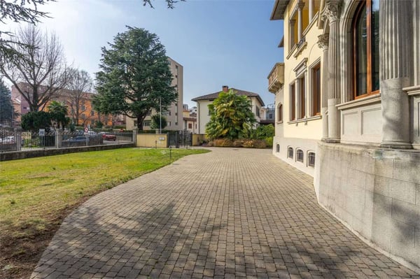 Prestigiosa villa in stile Liberty 5