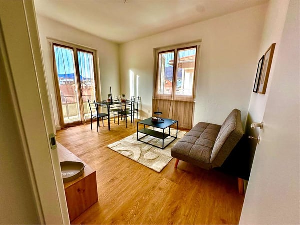 Chiasso: Trilocale Arredato in Stabile Riqualificato con Elevato Comfo 3