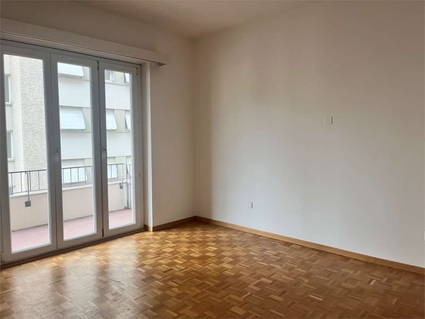 Chiasso, ottimo 1.5 con grande balcone 6