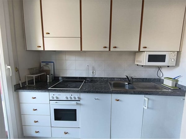 Massagno - Ampio Monolocale Arredato con Grande Terrazzo Vista Lago 9