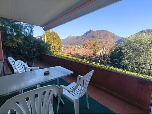 Massagno - Ampio Monolocale Arredato con Grande Terrazzo Vista Lago 8