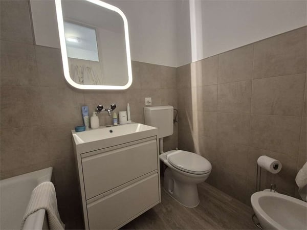 Chiasso Centro - Monolocale Arredato in Affitto, Vicino alla Stazione 7