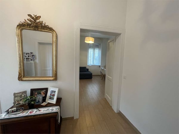 Chiasso, Via Mola - Appartamento d'Epoca Ristrutturato con Giardino Pr 2