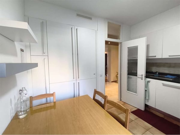 Viganello - Elegante Trilocale Arredato con Terrazzino e Doppio Serviz 8