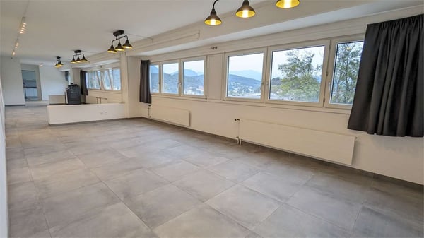 Bedano, ufficio Mq 160 con posti auto 3