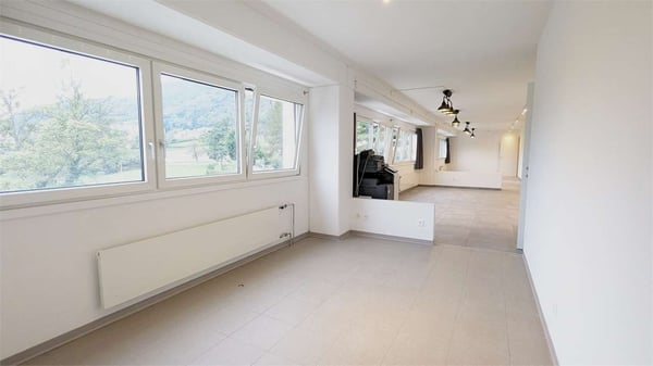 Bedano, ufficio Mq 160 con posti auto 1