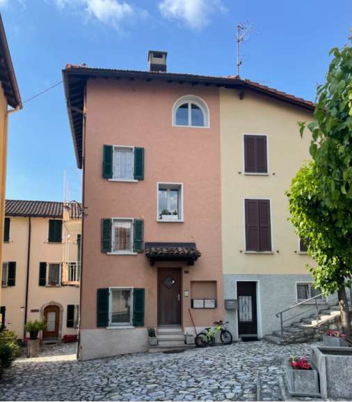 Aldesago, ottimo 1.5 ARREDATO,  con balcone 8