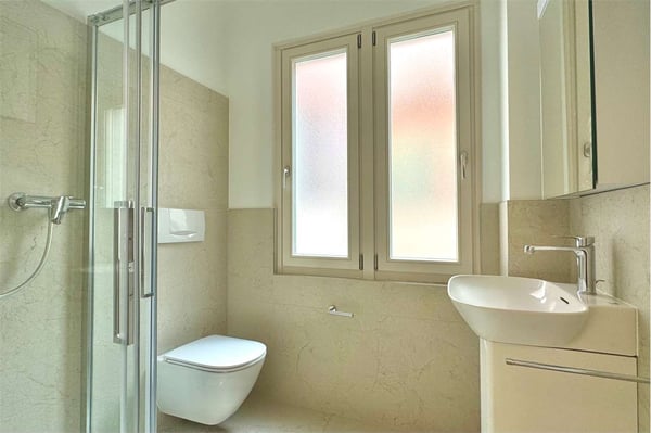 Prestigioso ufficio nella zona pedonale di Lugano 11