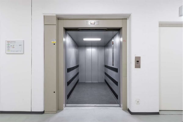 Ampio Spazio commerciale di 960 m² 5