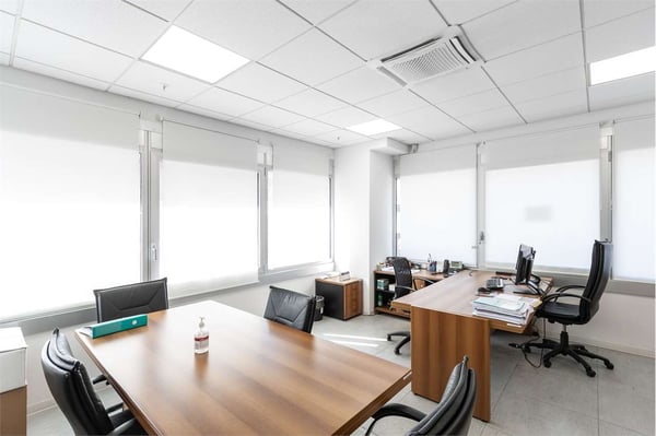 Spazi logistici e produttivi di 19'000 m² 11