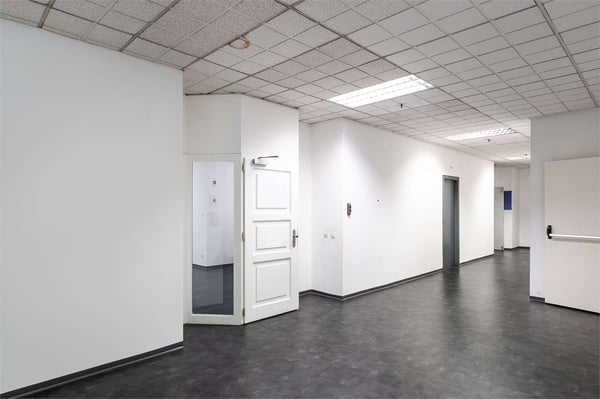 Spazioso ufficio in affitto al Centro Galleria 1 6