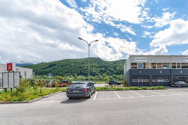 Box personalizzabile su due piani in posizione strategica 7