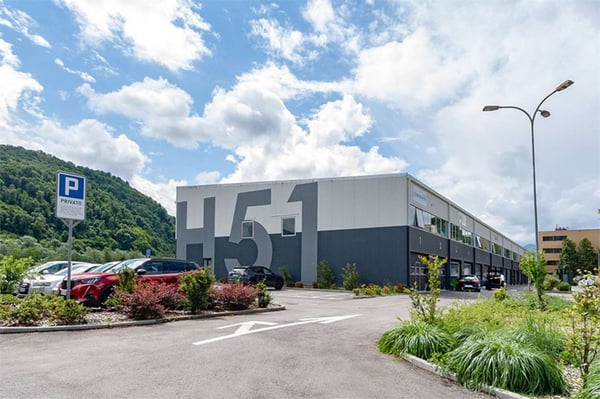 Box personalizzabile su due piani in posizione strategica 6