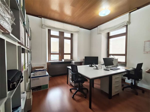 Ufficio Direzionale con Parcheggi a Mendrisio 5