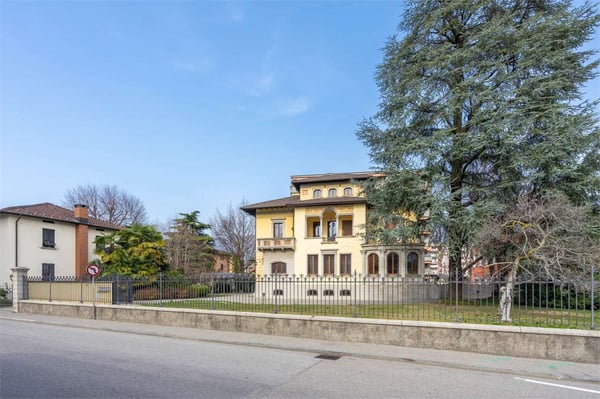 Prestigiosa villa in stile Liberty 2