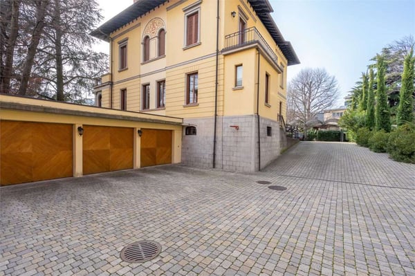 Prestigiosa villa in stile Liberty 4