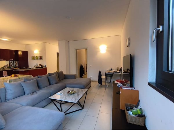 Elegante 1.5 Locali Arredato con Aria Condizionata Vicino al Centro 2