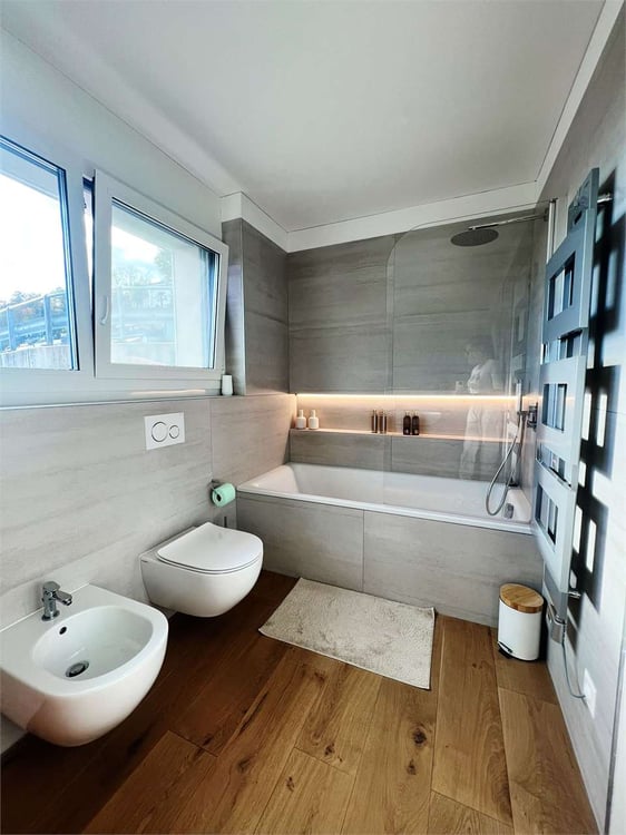 Elegante 3,5 locali arredato con giardino e vista lago 7