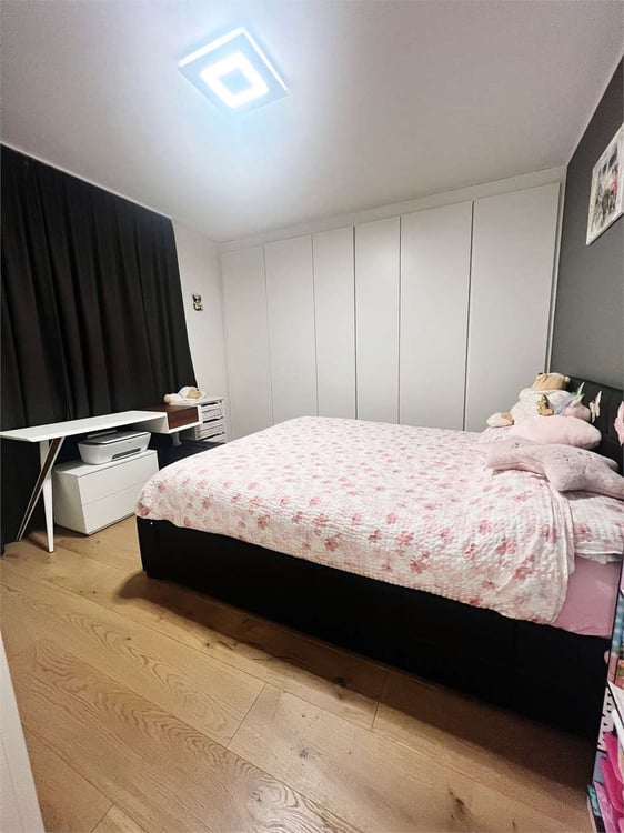 Elegante 3,5 locali arredato con giardino e vista lago 8