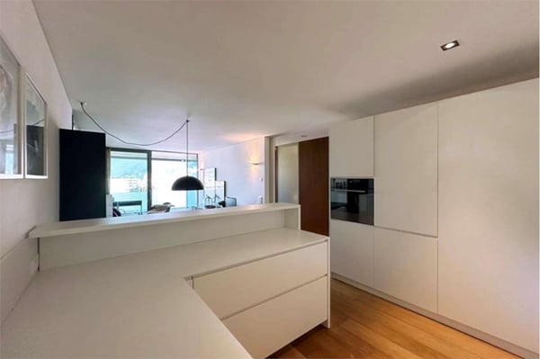 Elegante appartamento nel cuore di Paradiso 8