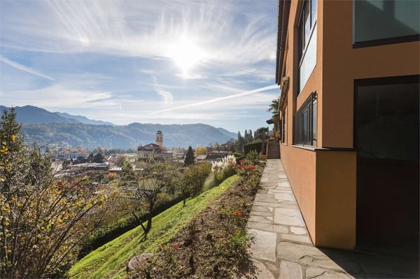 Esclusiva villa unifamiliare con vista lago 10