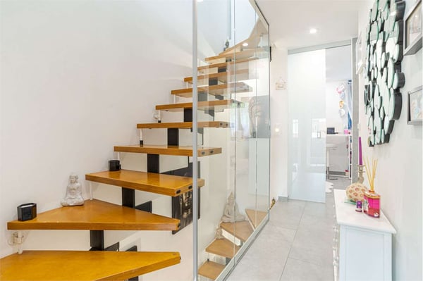 Triplex con parziale vista lago e giardino privato. 11