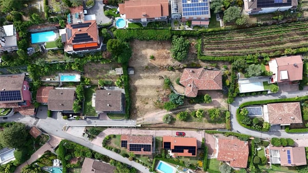 Terreno edificabile vista lago con progetto approvato 3