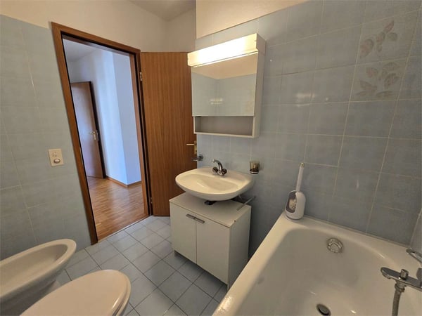 Chiasso (Via Puccini 2) - Ampio 3.5 Locali di 95 mq al PT con Grande B 11