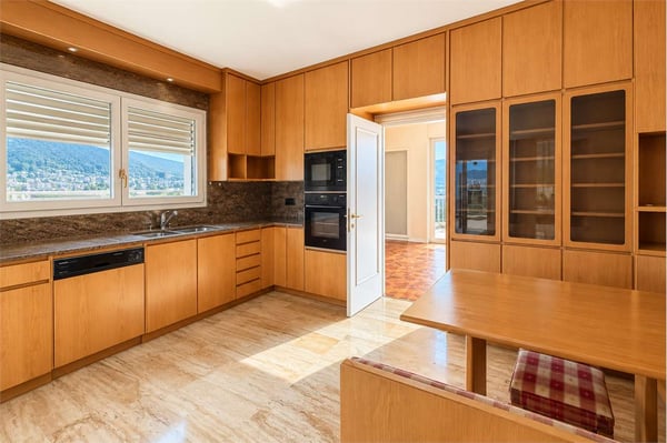 Elegante Residenza con vista lago e giardino privato 5