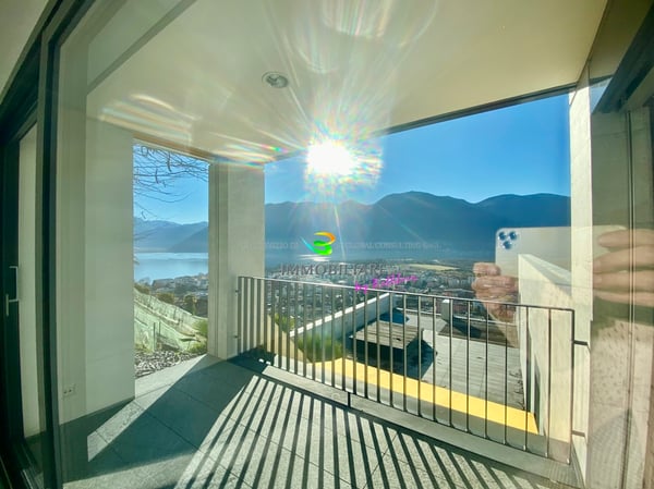 Loftwohnung mit traumhaftem Weitblick über den Lago, grosse Terrasse 6