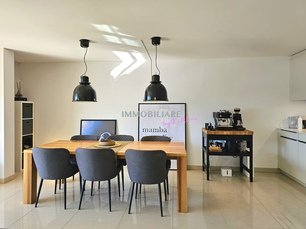 1.5-Zi-App., Seeblick und Sonnenterrasse neuwertig und komfortabel 2