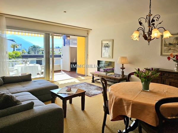 Helle, ruhige Ferienwohnung mit grossem Balkon, Gemeinschaftspool 4